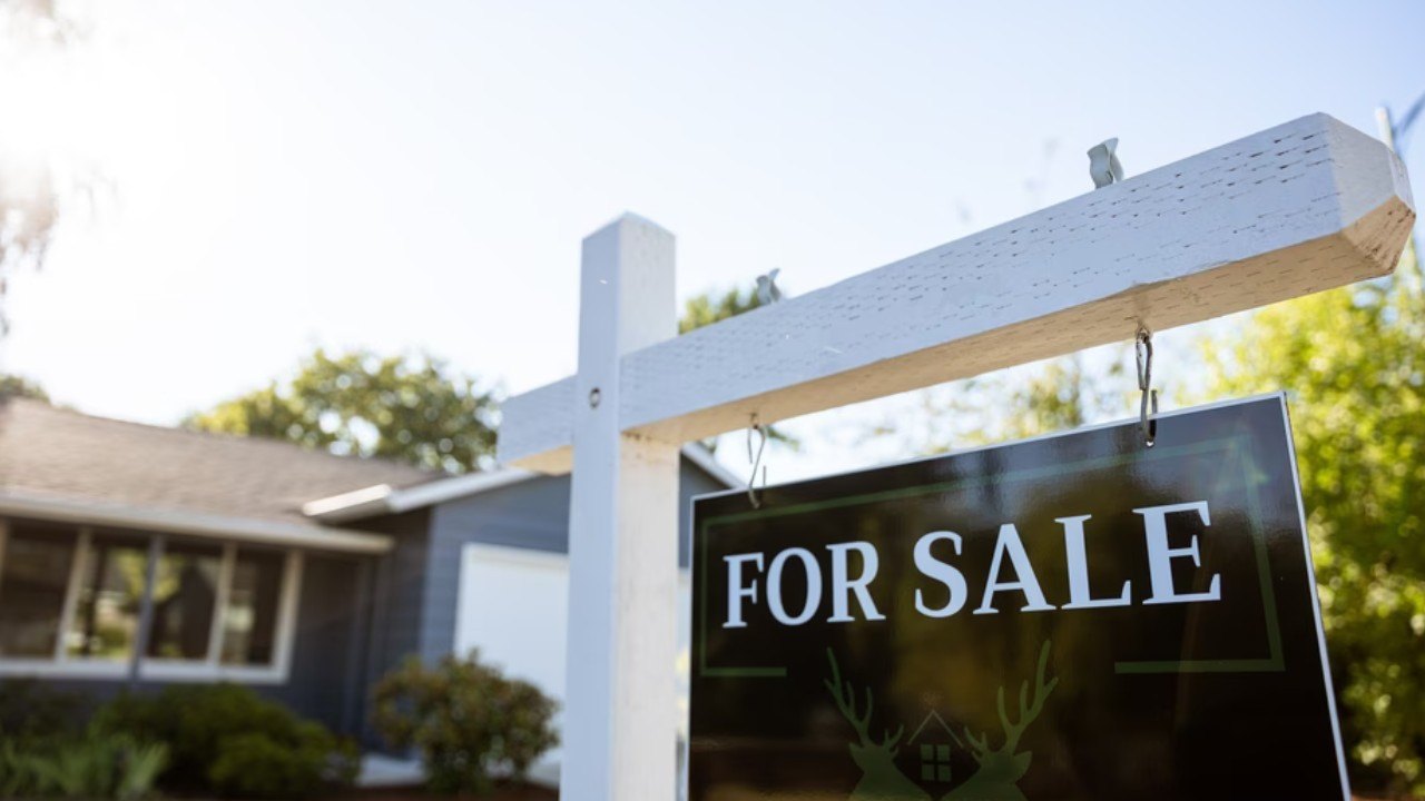 Buyers Gain Negotiating Leverage on Sale Price as Home Listings Rise