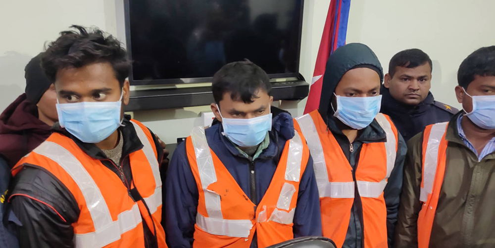दिलीप हत्याबारे प्रहरी : घाइते बनाएपछि खोलामा सुताई टिपरले किचिएकाे | Nepal Khabar