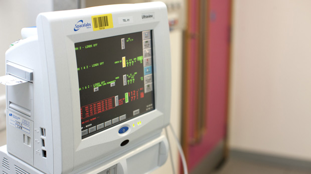 Experimental ‘pulse radiotherapy’ kills cancer cells while sparing healthy tissue - Cancer Research UK - Cancer News