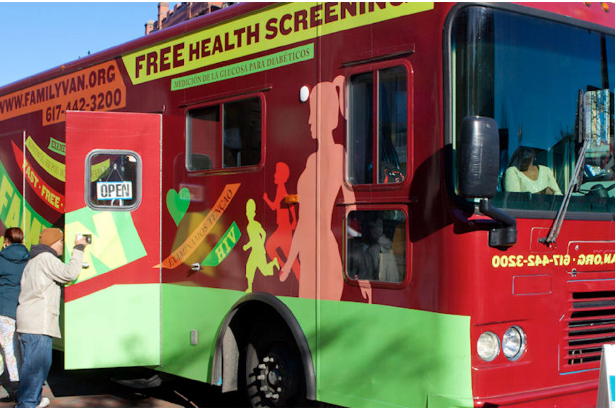 Mobile clinic teams finding ways to best assist during pandemic — Harvard Gazette