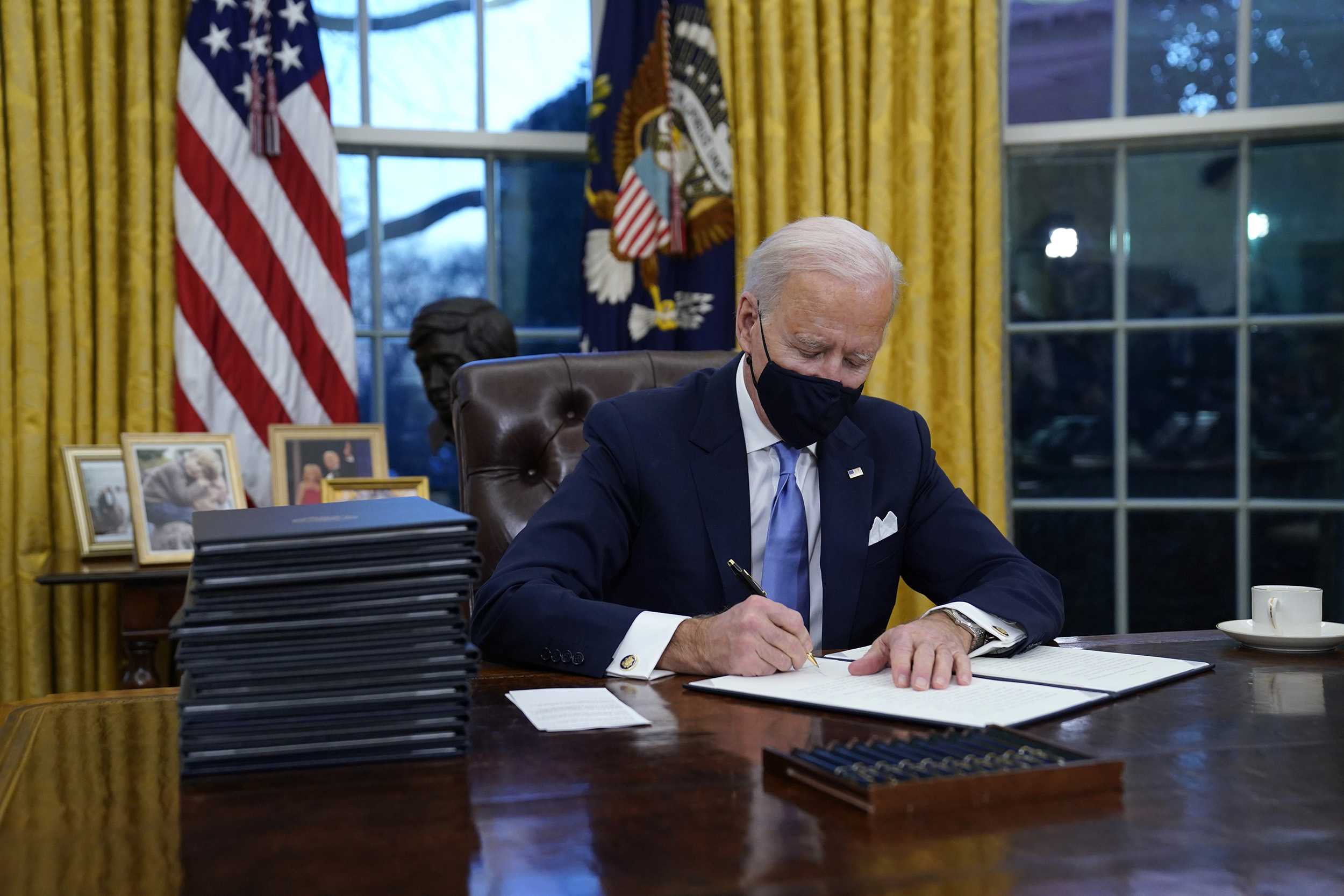 Harvard analysts reflect on the challenges facing President Biden — Harvard Gazette
