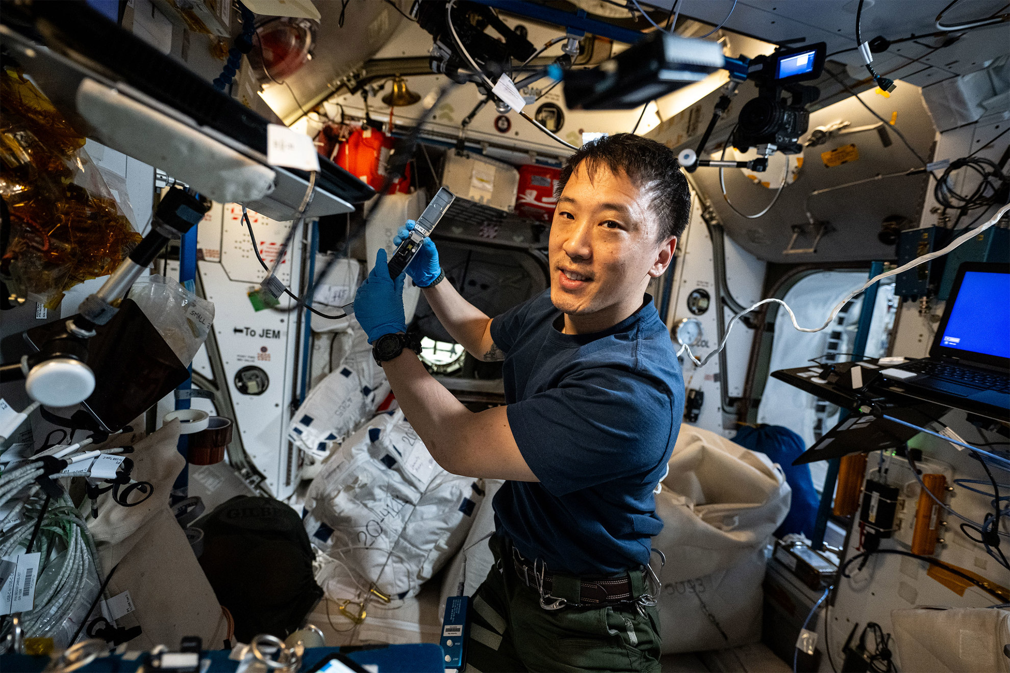 SEAL, doctor, astronaut, Harvard Alumni Day speaker — Harvard Gazette