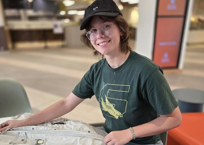 Student’s Mobile Upcycled Clothing Business Turns Trash Into Treasures | Syracuse University Today