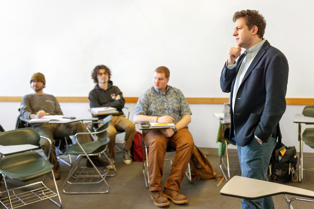 New AI Policy Minor to Grapple With Analytical, Ethical Questions | Syracuse University Today
