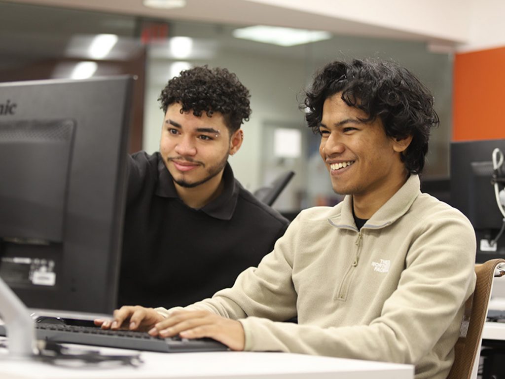ECS Launches Minor in Artificial Intelligence Science and Engineering | Syracuse University Today