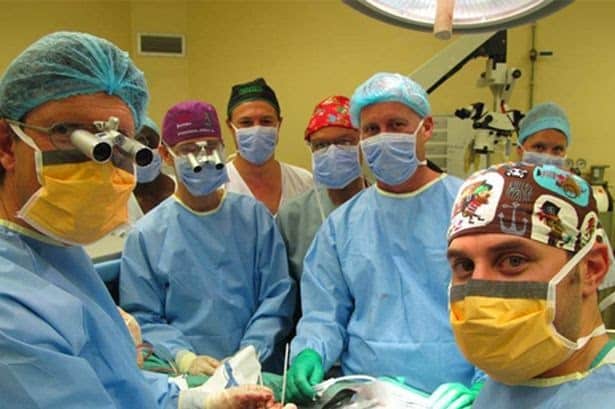 World’s First Head Transplant A Success After Nineteen Hour Operation - The News Examiner