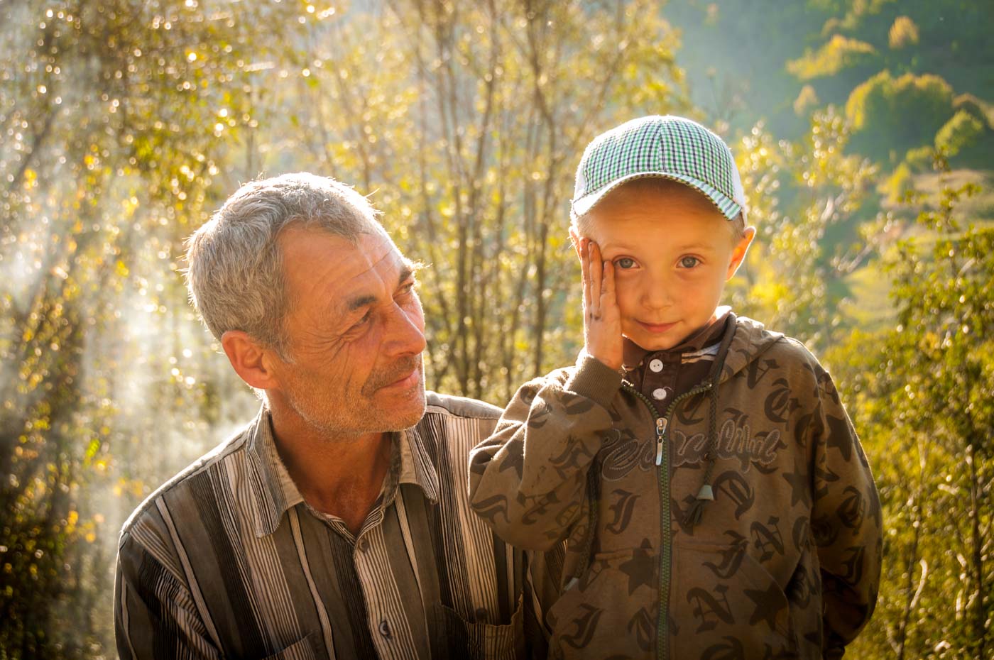 Why and How to Help Locals When Travelling