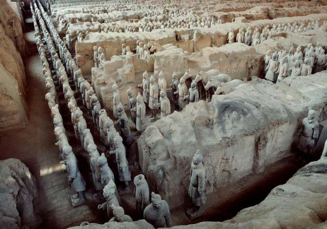 Nuevos descubrimientos sobre el impresionante ejército de miles de estatuas en el mausoleo del primer emperador de China | Noticias de la Ciencia y la Tecnología (Amazings® / NCYT®)