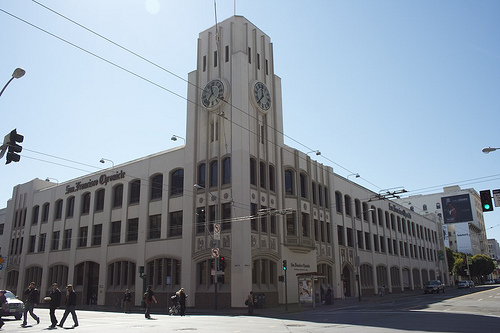 Booting Up: Yahoo! Takes Up Residence in Another Newspaper Building | Observer