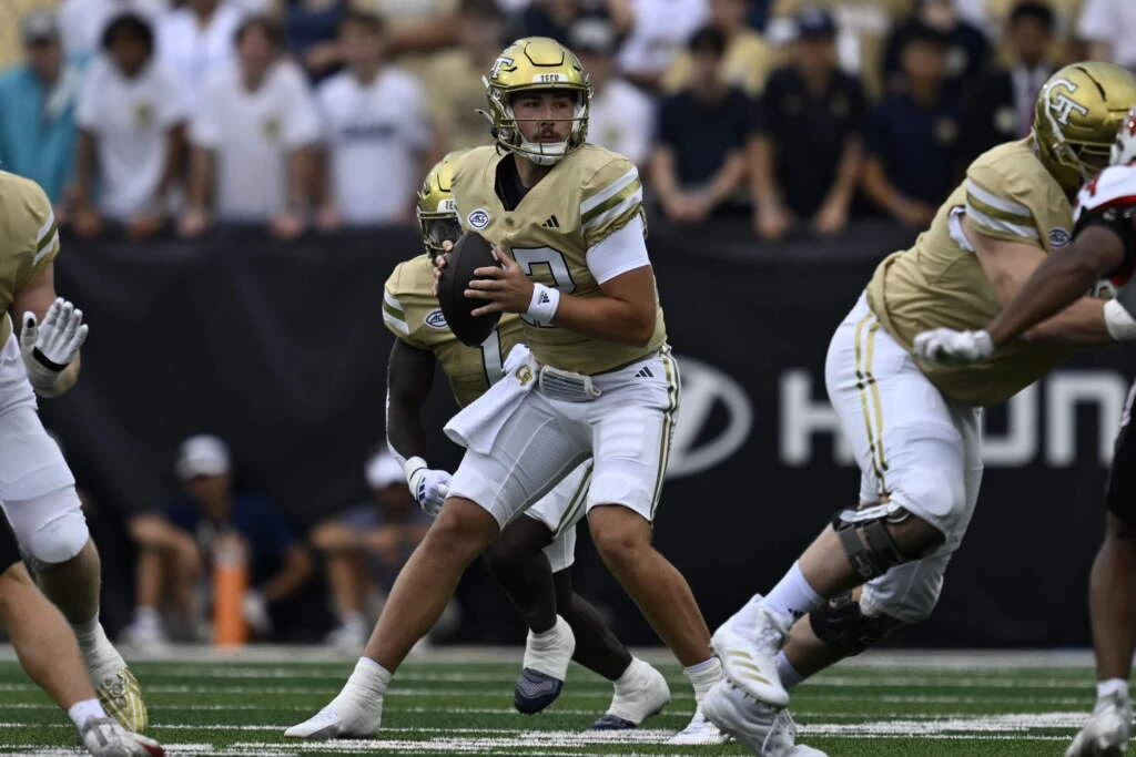 Georgia Tech QB transfer Aaron Philo commits to Florida Gators