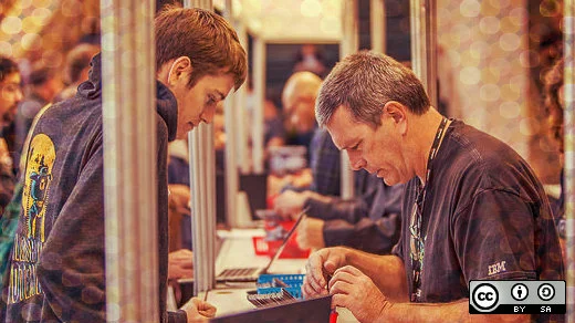 Recording live presentations, Part 1: Choosing your equipment | Opensource.com