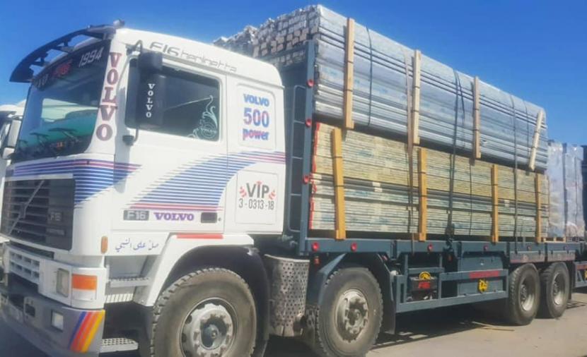الاحتلال يسمح بإدخال مركبات وشاحنات محملة بالزجاج والألمنيوم لغزة | فلسطين الآن