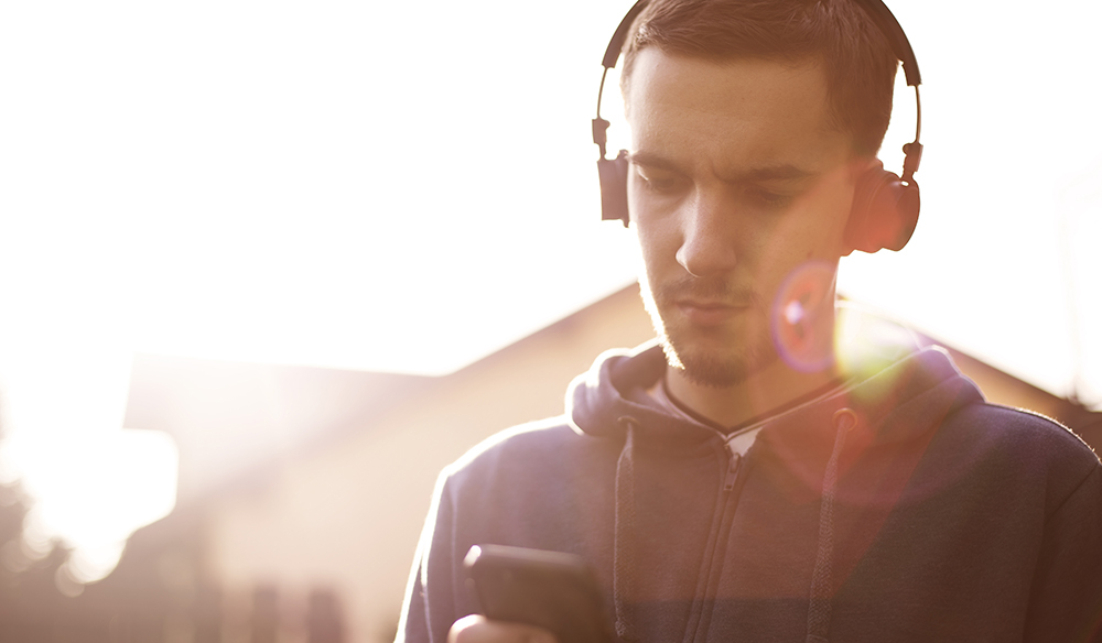 Turning Old iPhones into Wireless Mics