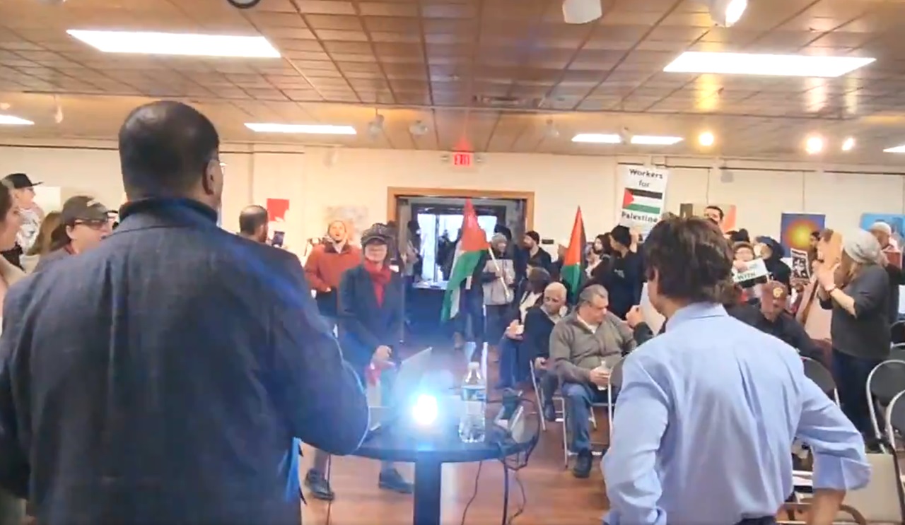 Michigan Congressman abandons town hall after ‘ceasefire now’ chants – People's World