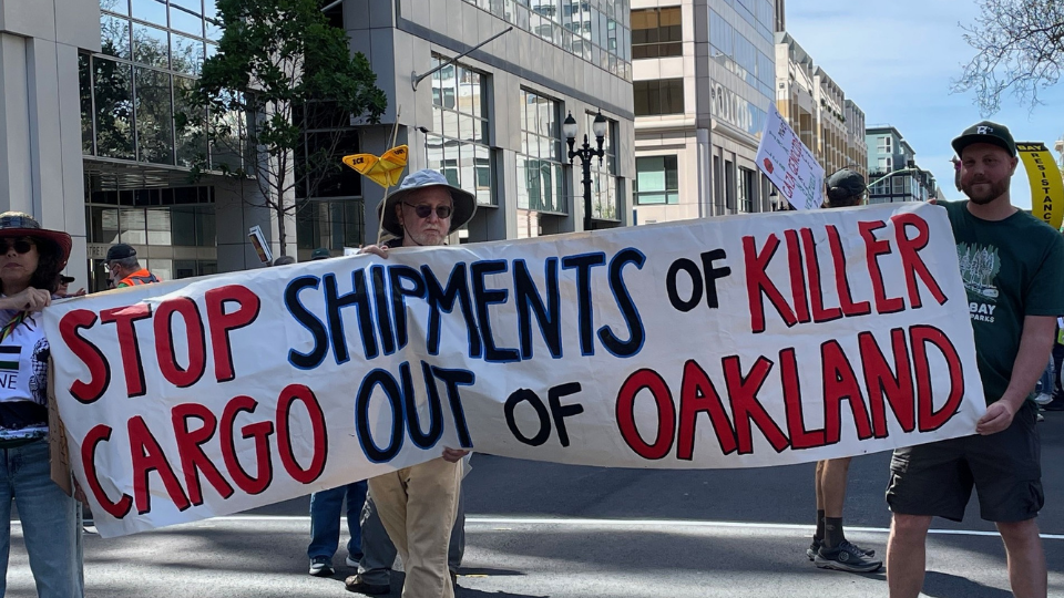 No Kings Oakland brings thousands together for peace, justice, and democracy – People's World