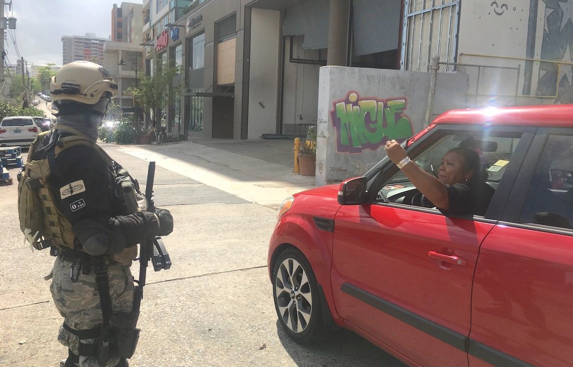 Centro de Periodismo Investigativo | Masked and armed with rifles: Military security firms roam streets of San Juan | Centro de Periodismo Investigativo