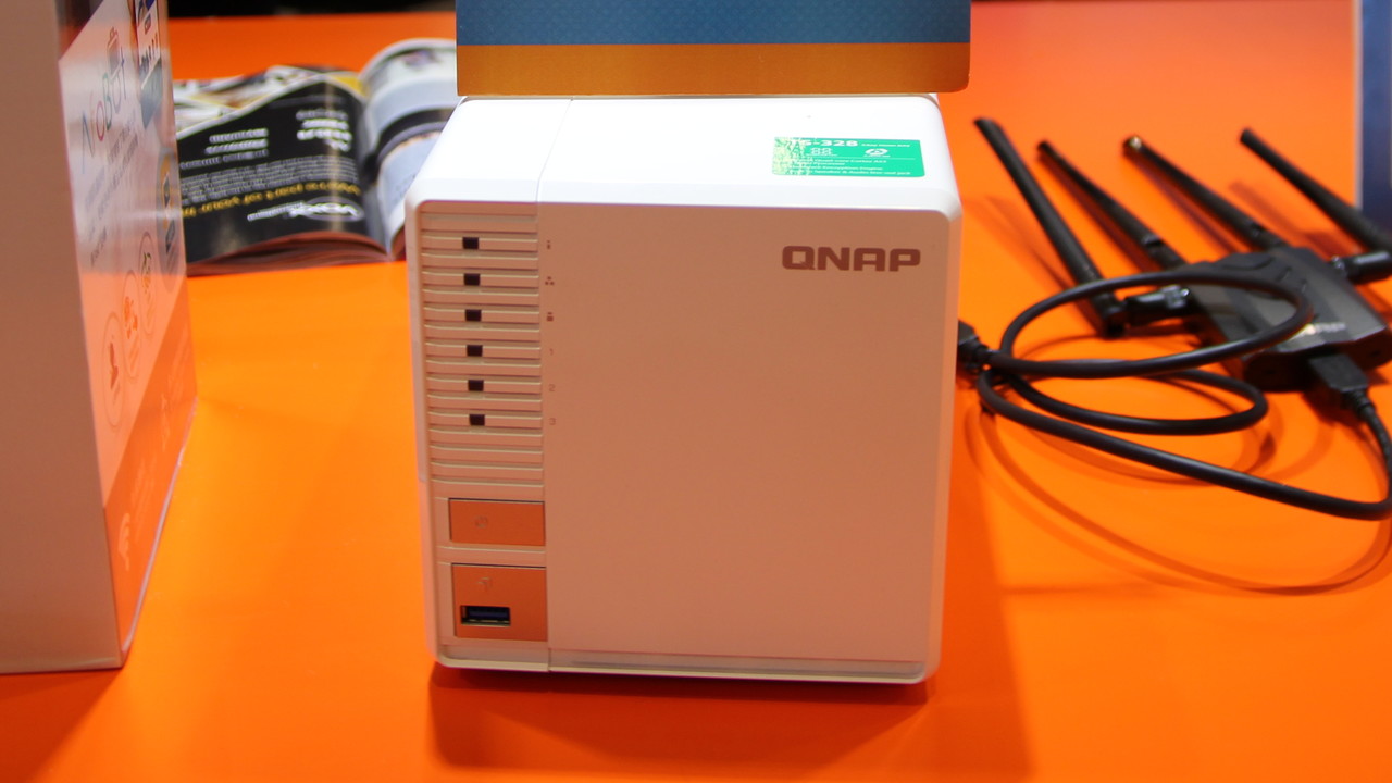 Netzwerkspeicher: Die TS-328 ist QNAPs erstes NAS für drei Festplatten - ComputerBase