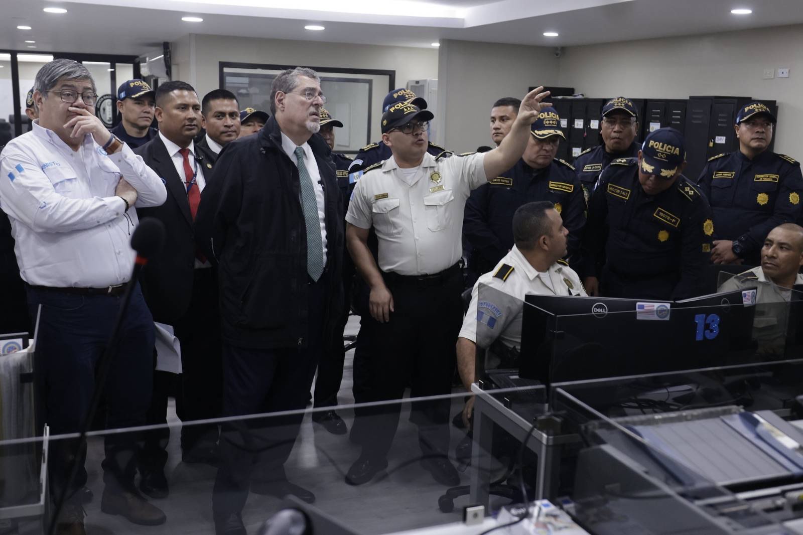 Arévalo asegura que contenedor fue contaminado en República Dominicana, pero autoridades de dicho país siguen sin confirmar – Prensa Comunitaria