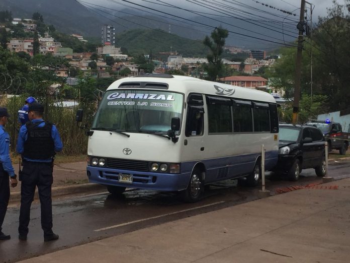 Sector transporte denuncia al menos 500 atentados por extorsión en Honduras - Proceso Digital