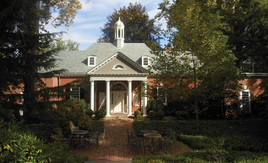 Revitalizing an estate by Chrystine Elle Hanus 2015-03-01 | Professional Roofing
