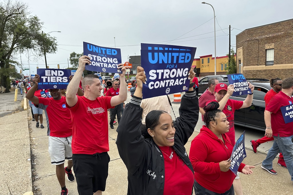 UAW Brokers a Tentative Agreement With GM Battery Maker Ultium Cells - The American Prospect