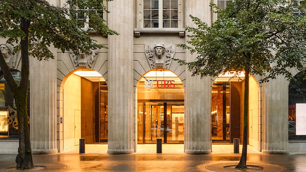 UBS and Microsoft partner to advance AI in banking - Microsoft Switzerland News Center