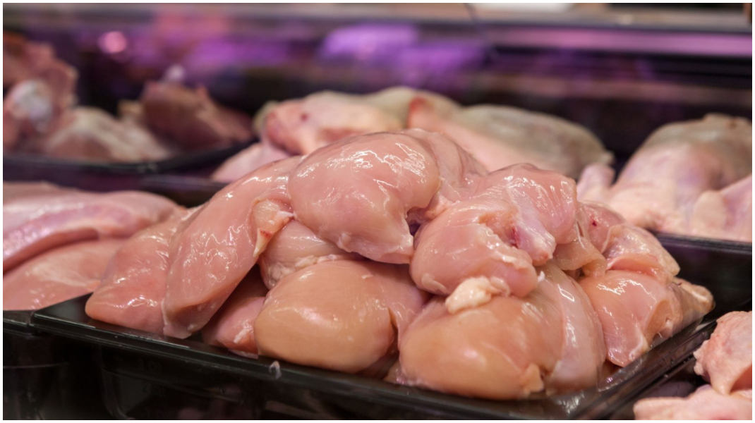 Importurile de carne de pasăre din Ucraina, suspendate temporar. ANSA invocă riscuri pentru siguranța alimentară - Realitatea.md