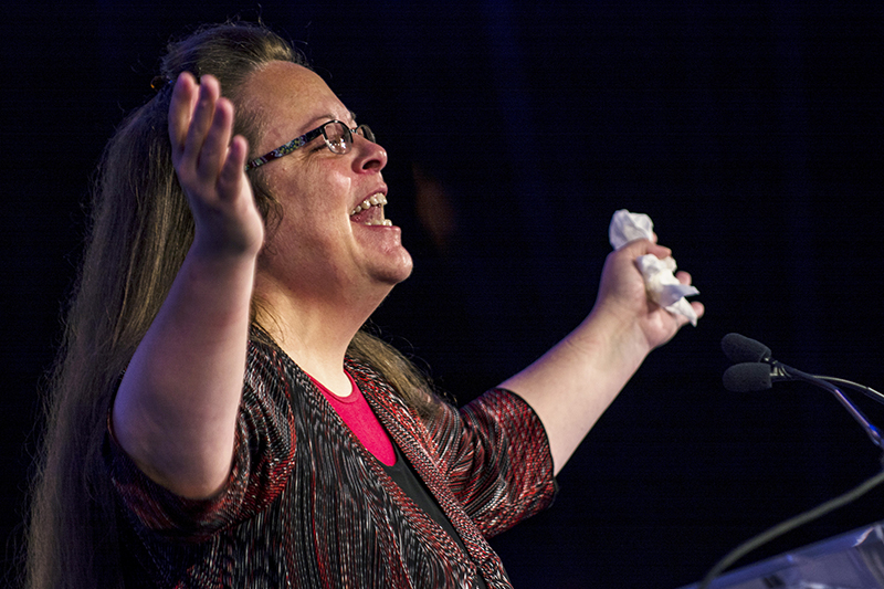 Vatican on Pope Francis and Kim Davis: Meeting no 'support' for her case