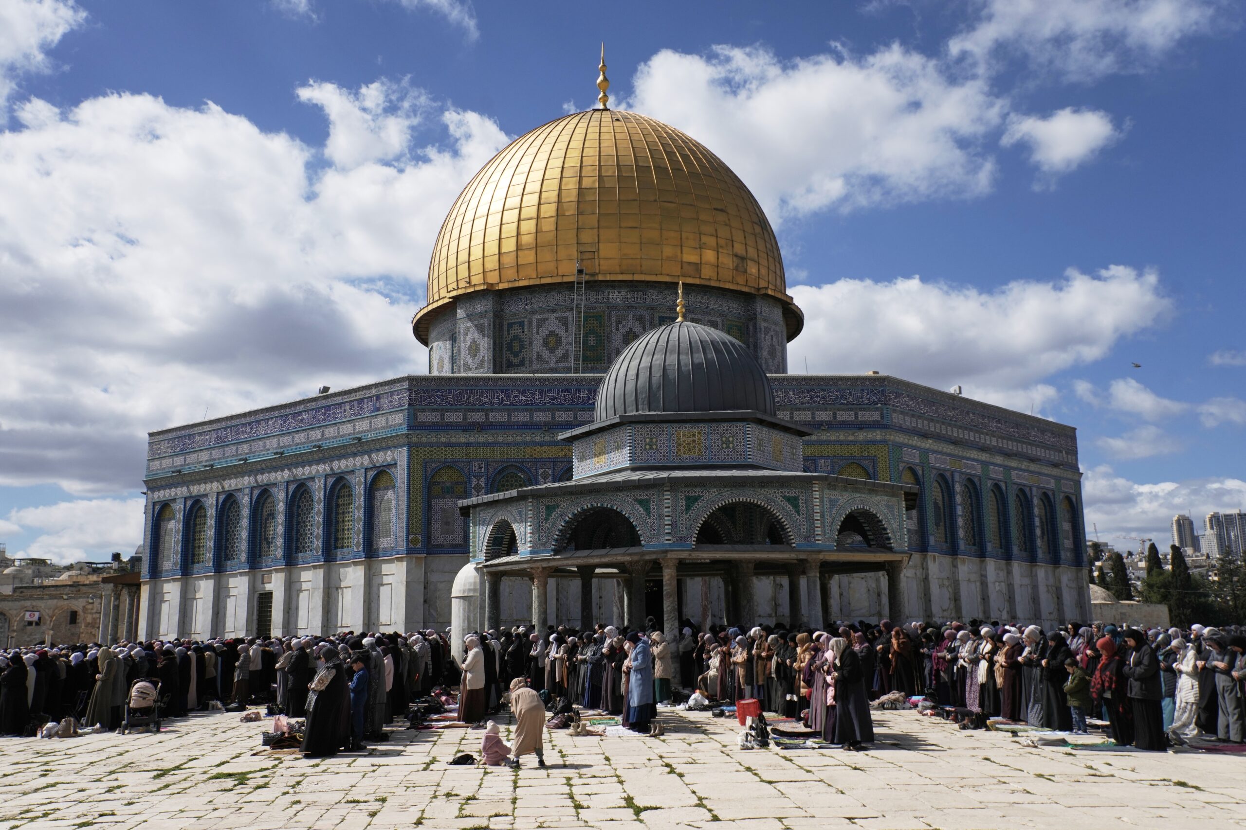 Closing Al-Aqsa Mosque during Ramadan sets a dangerous precedent
