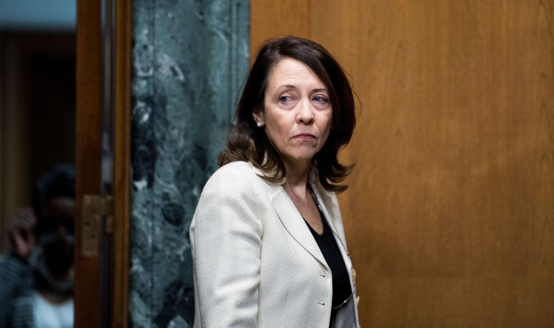 Senate staffer tests positive for COVID-19, first coronavirus case on Hill – Roll Call