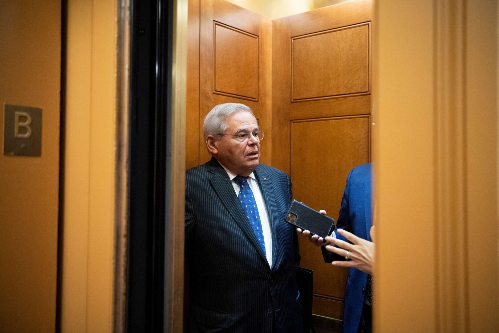 Menendez drug pricing concerns highlight budget obstacles for Democrats - Roll Call