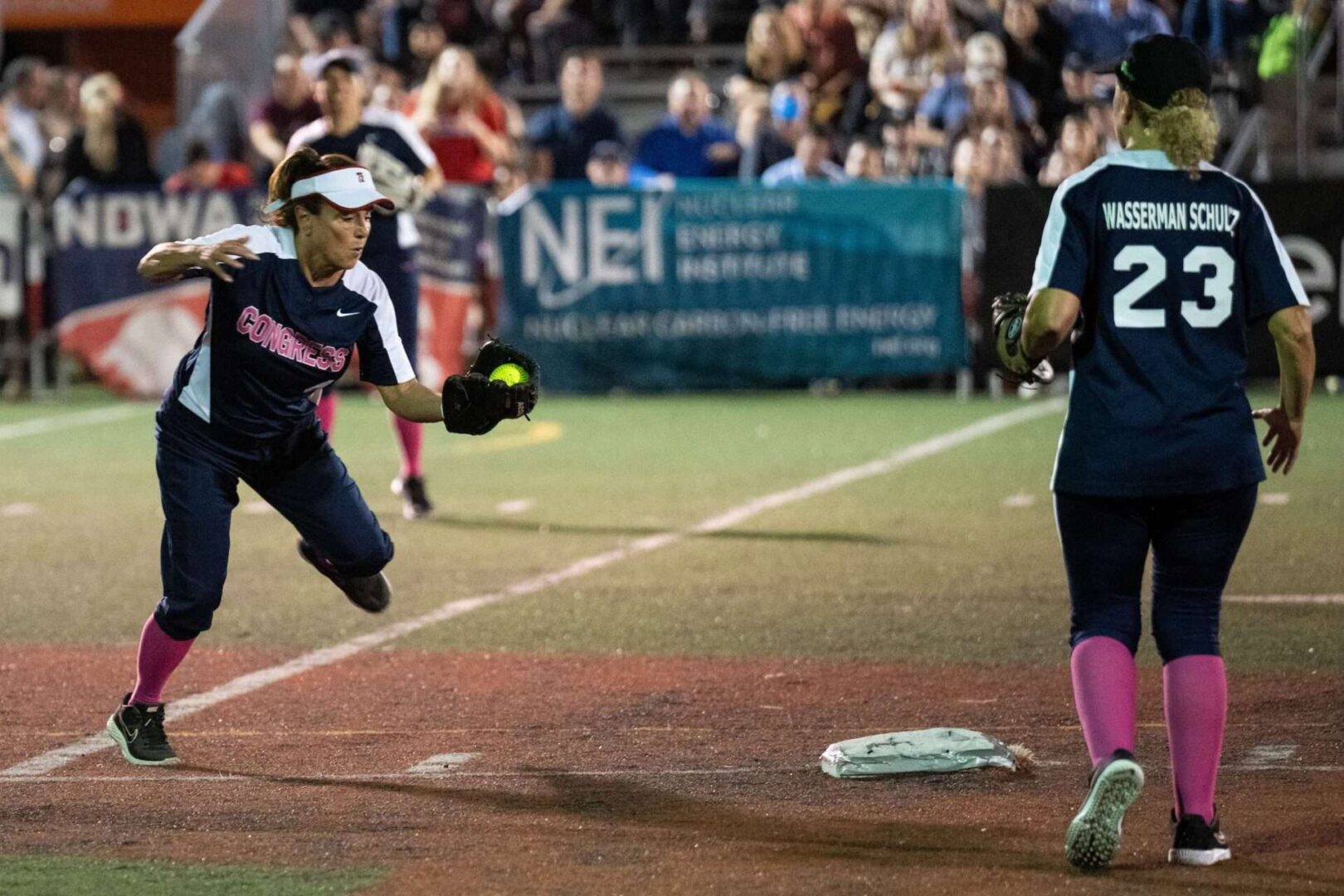 Lawmakers break losing streak at Congressional Softball Game – Roll Call