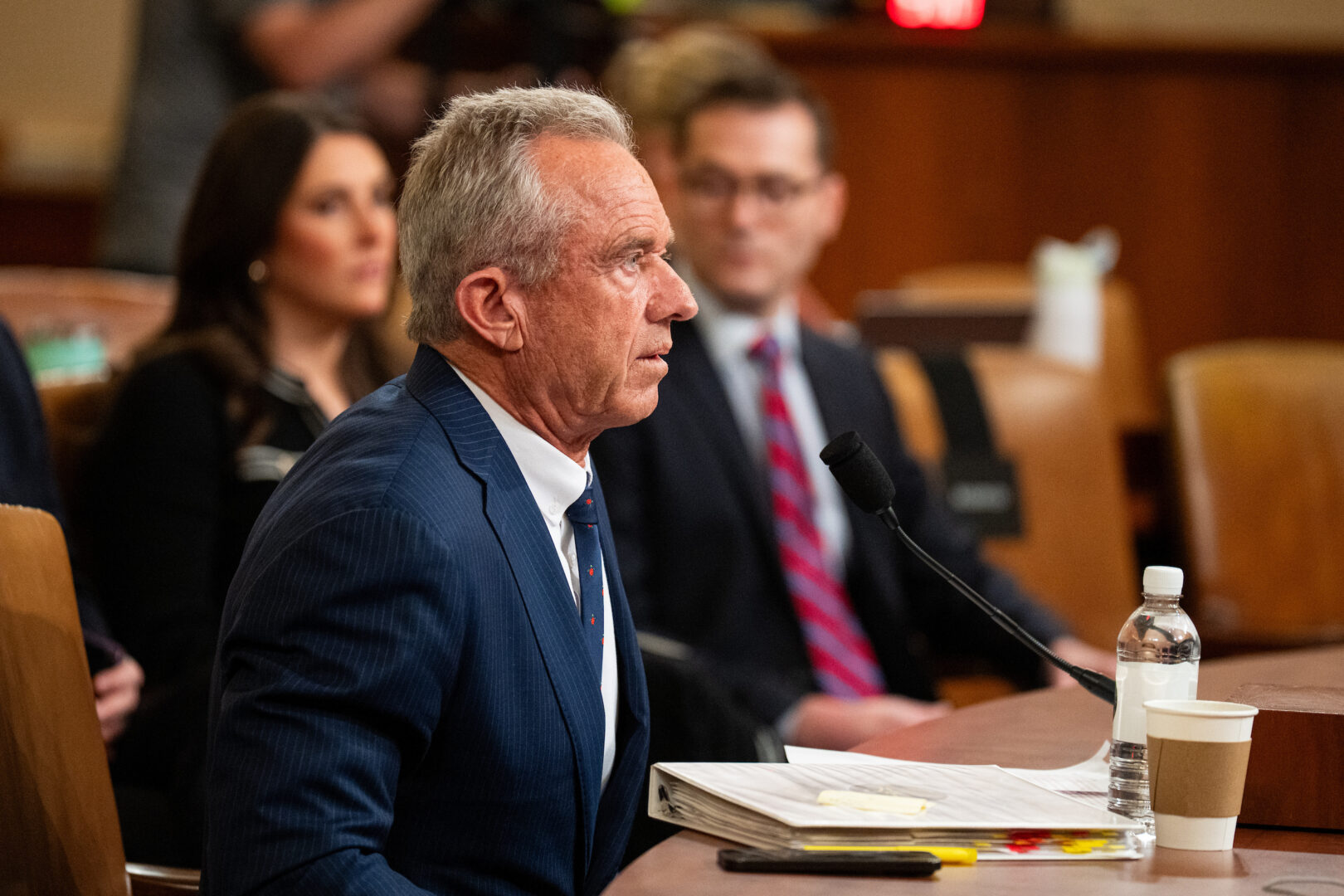 RFK Jr. distances himself from measles outbreak, bashes Tylenol study – Roll Call