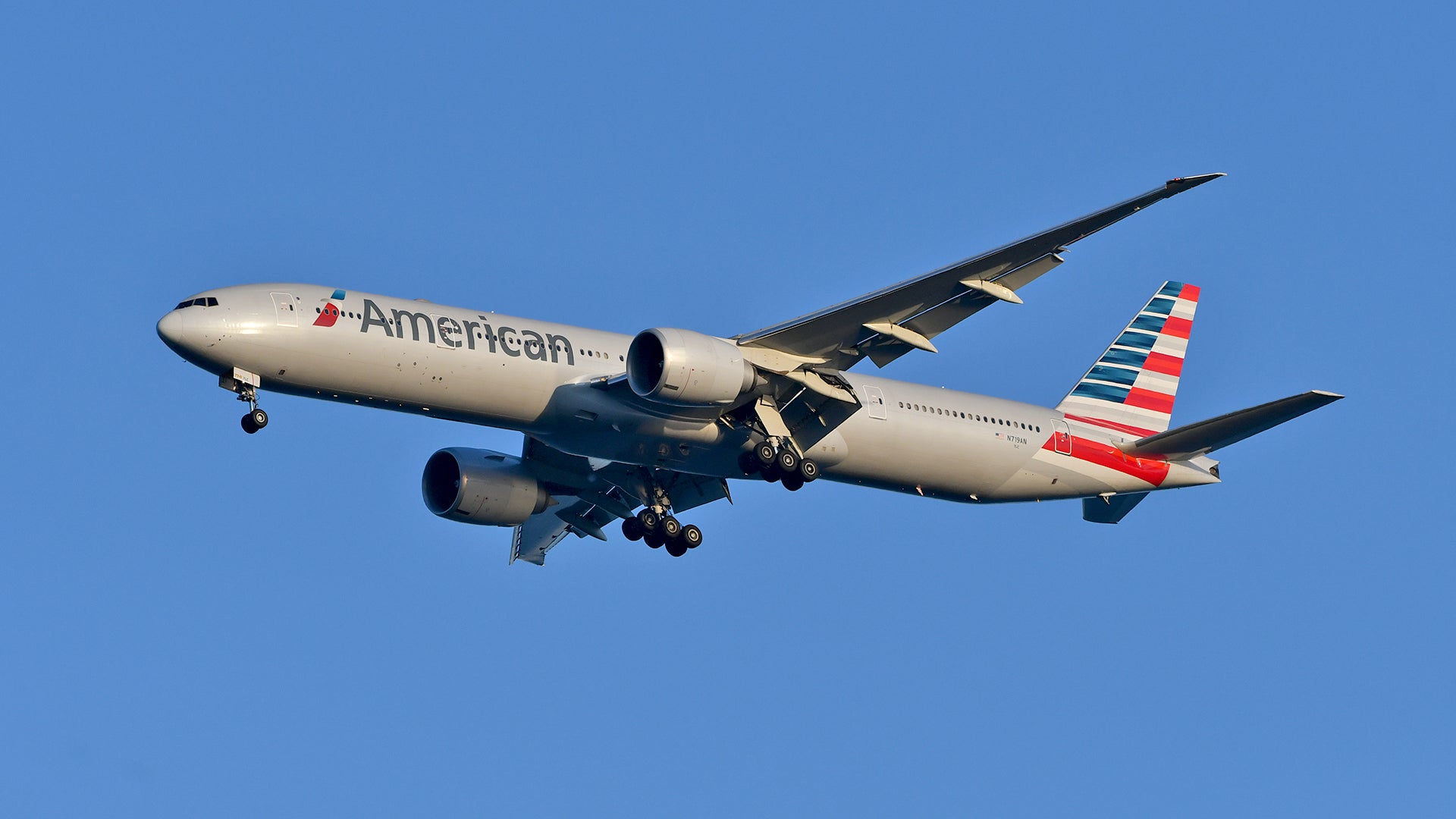 American Airlines delays introduction of new award-fee structure - The Points Guy