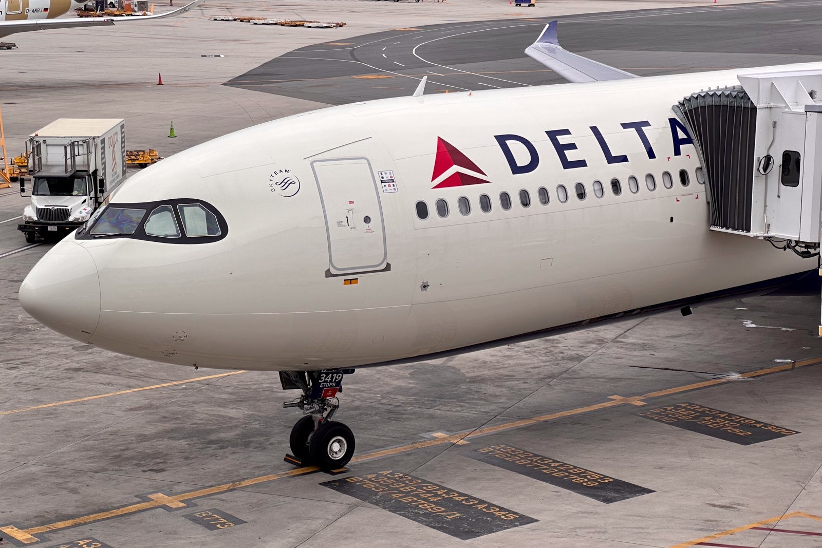 Major life event? Delta's 'Reclaim My Status' program will help you keep your elite status - The Points Guy