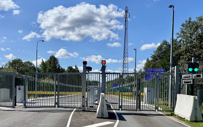 Estonia installs gates and roadblocks at 3 Russian border crossings | News | ERR