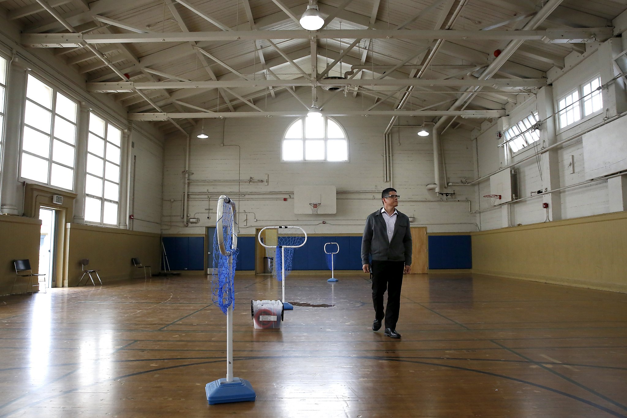 Homeless shelter in school a costly failure so far