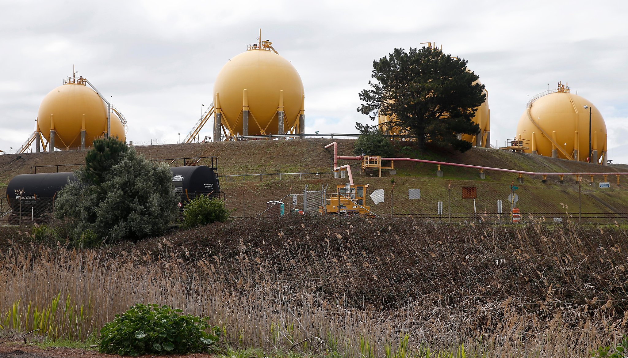 California gas prices spike after refinery problems
