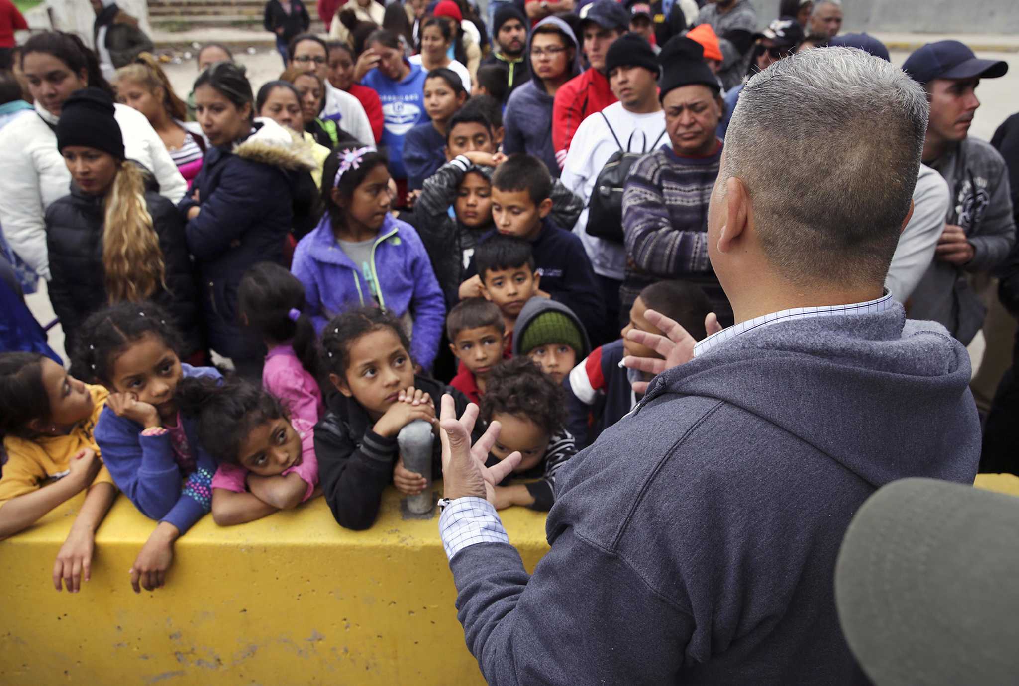 Flood of migrants defies get-tough policies, long waits at border bridges