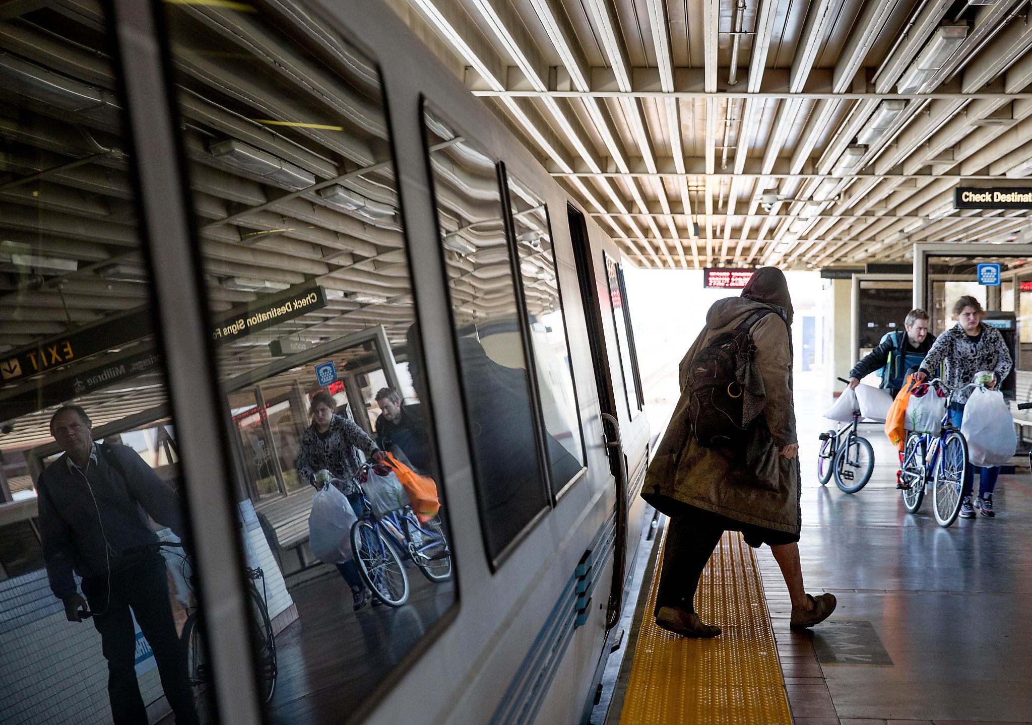 BART ambassadors could de-escalate situations before they become violent. Time to hire some
