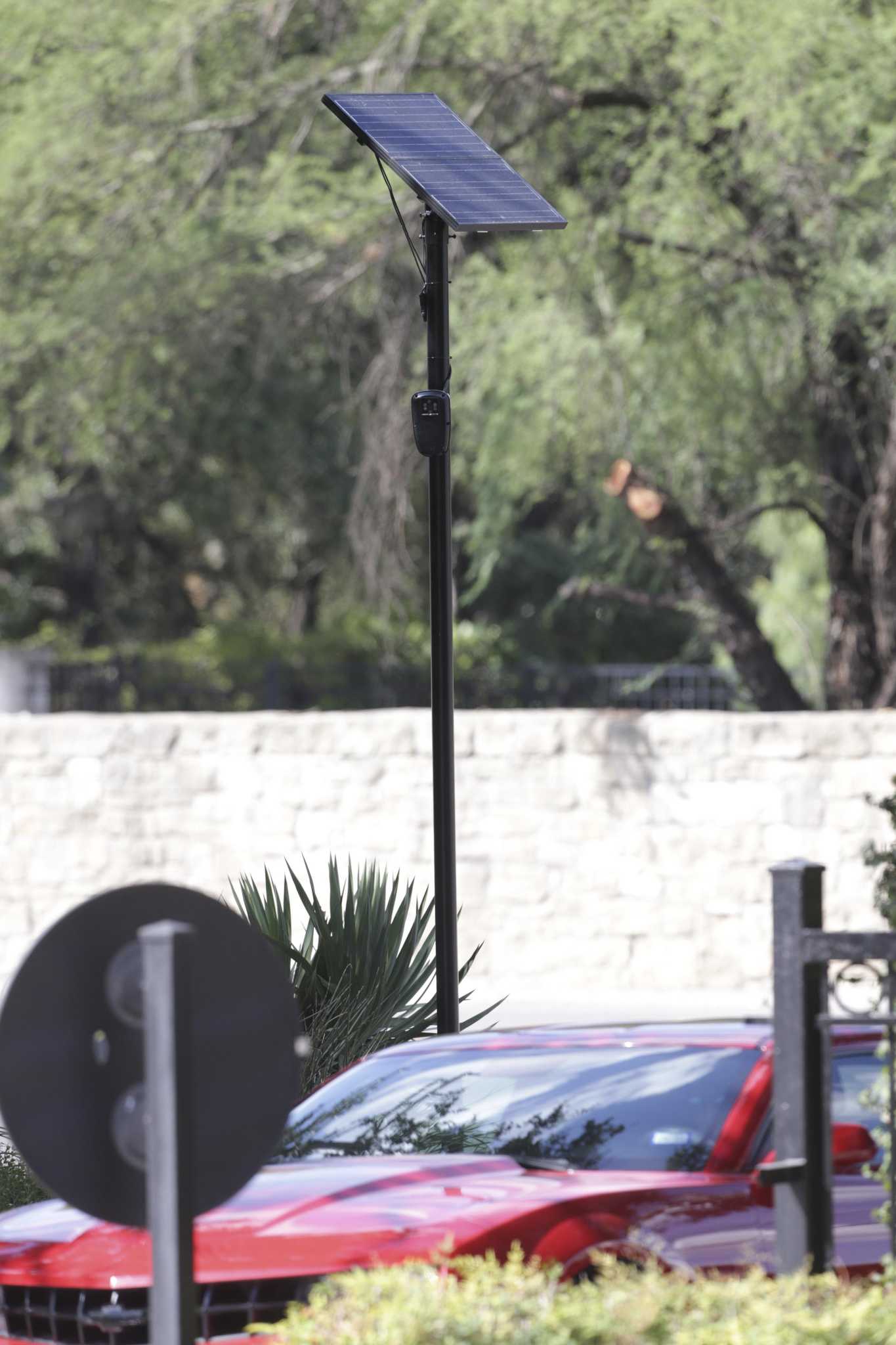 San Antonio neighborhoods look to license plate readers to stop crime