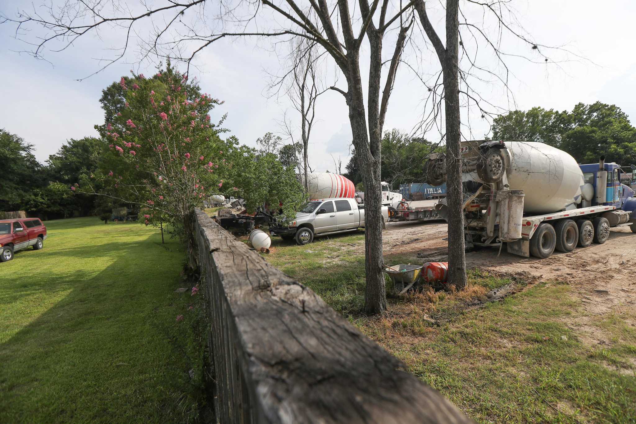 One Houston neighborhood is putting Texas’ air quality rules to the test. They’re losing.