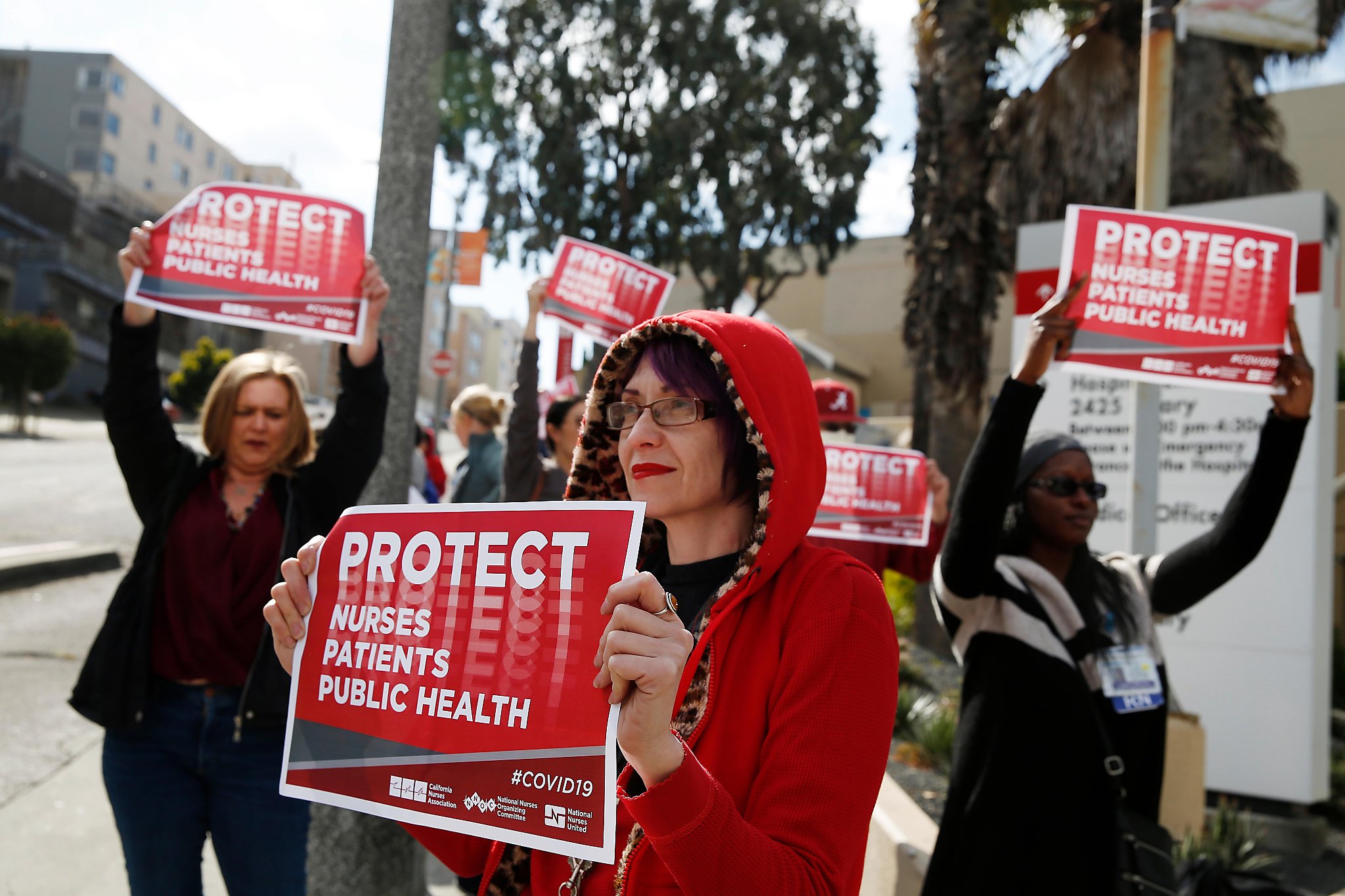Bay Area health care workers dealing with coronavirus short of crucial face masks
