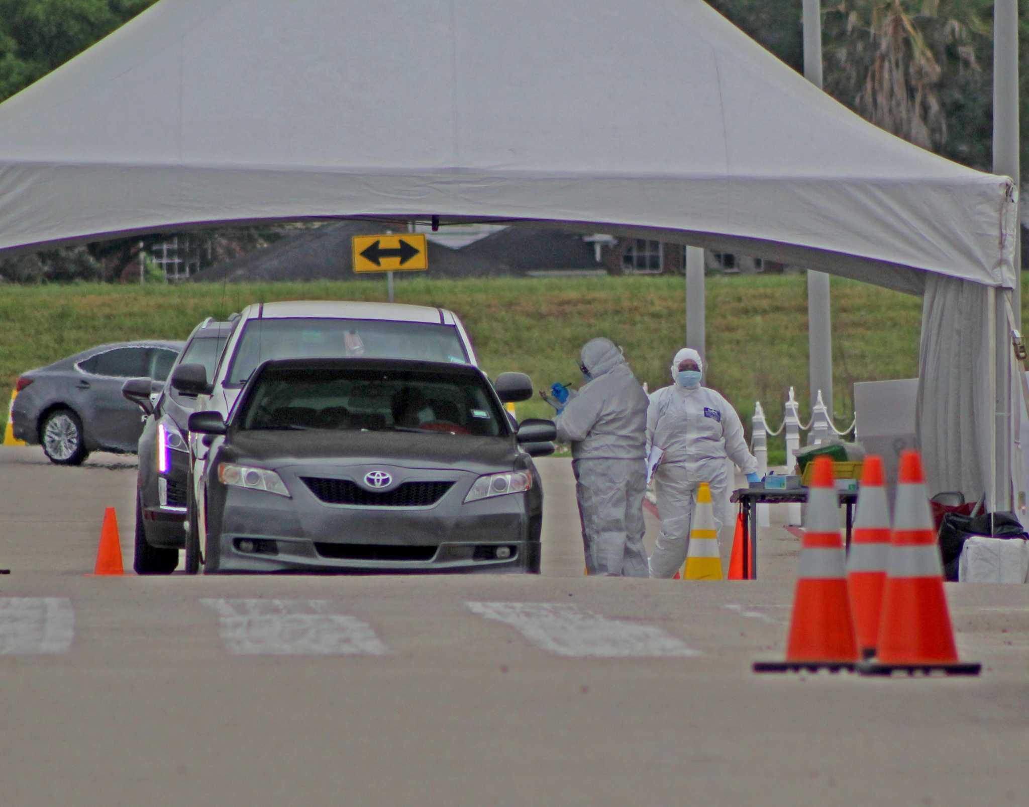 Long lines at Sugar Land’s Smart Financial Centre drive-thru COVID-19 testing site