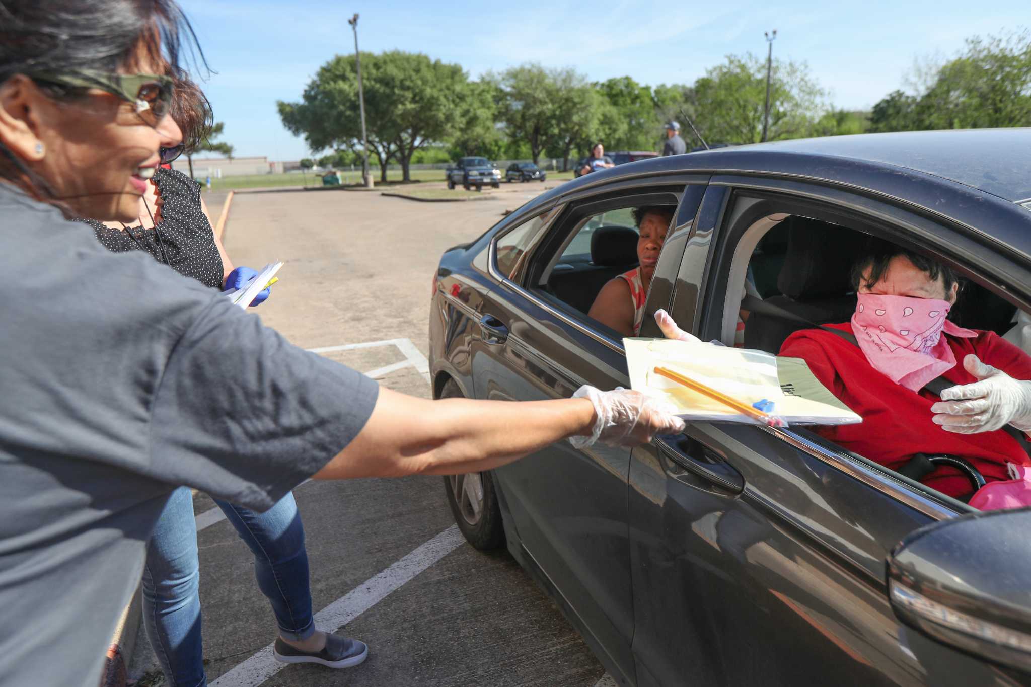 Now more than ever, Houston’s ‘digital divide’ puts children’s education in peril