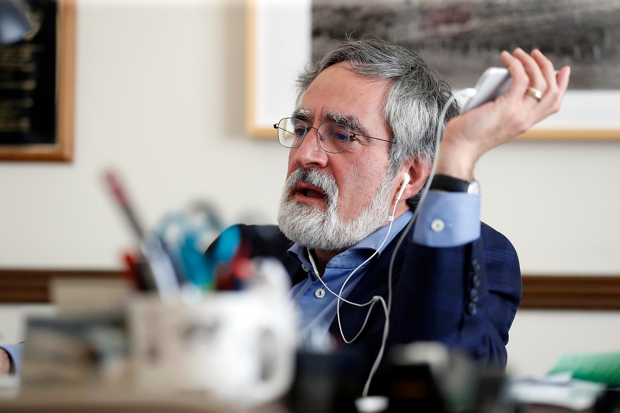 S.F. Supervisor Aaron Peskin says he’s entering alcohol treatment after complaints