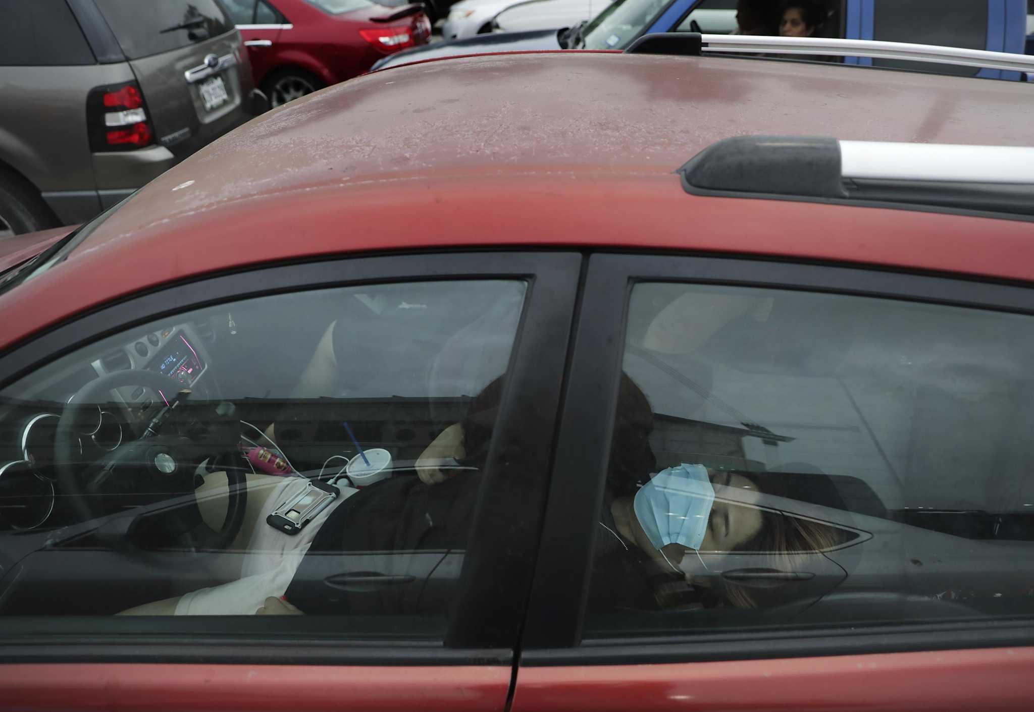 Donations buoy S.A. Food Bank as thousands show up for latest mass giveaway