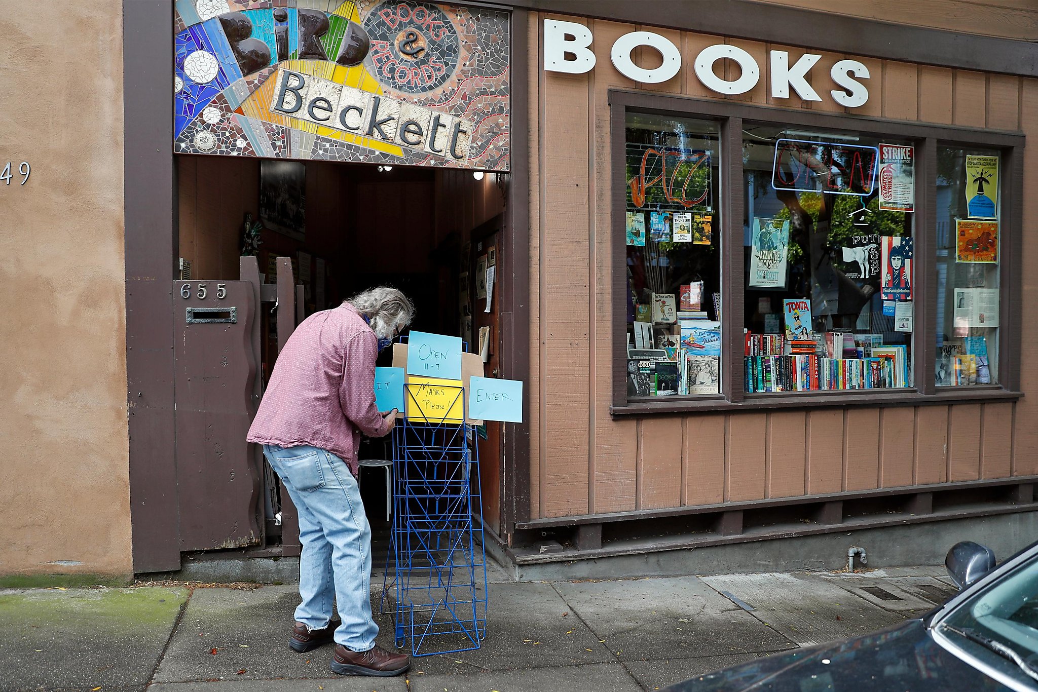 Coronavirus: Few show up for retail reopening in San Francisco