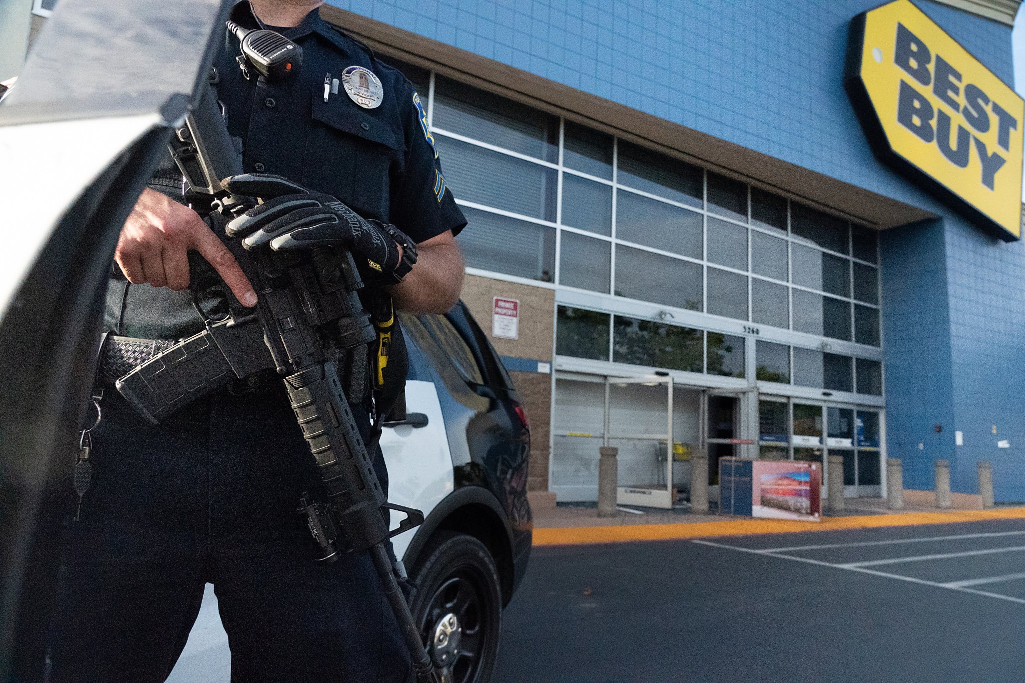 Clothes. Electronics. Sports cars. Looters wreak havoc on Bay Area as police struggle to keep pace