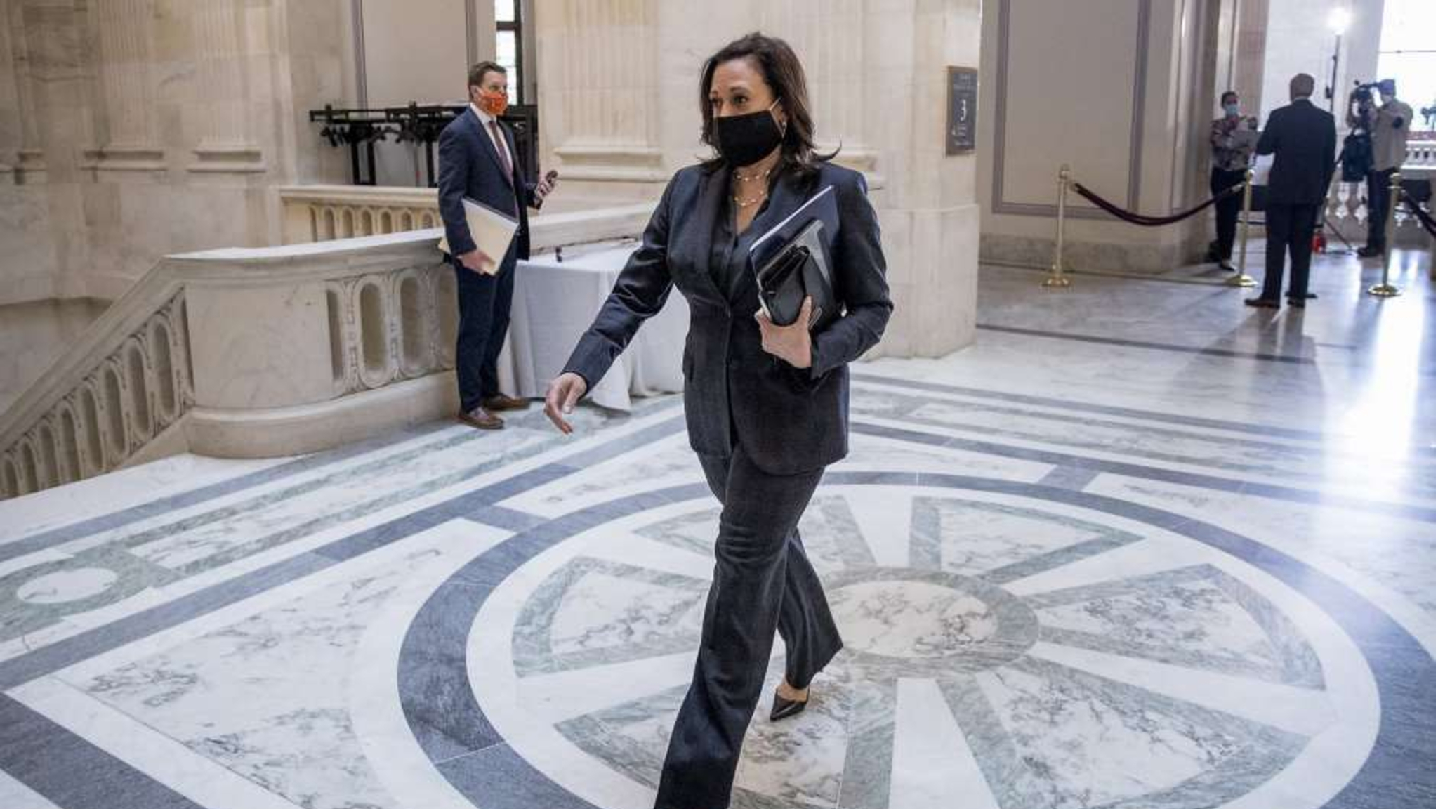 Sen. Kamala Harris’ anti-lynching bill caught in police reform fight